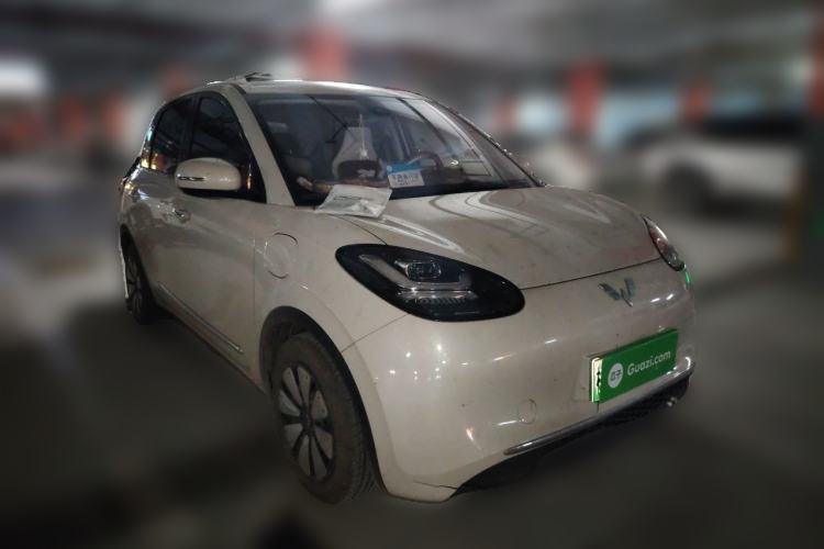 Used Wuling Bingo 2023 203km Comfort Edition Front Right 45 Deg