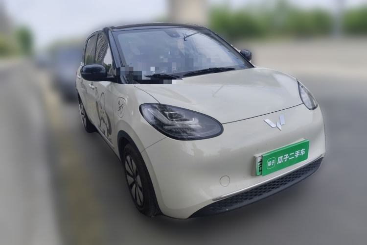 Used Wuling Bingo 2023 203km Comfort Edition Front Right 45 Deg