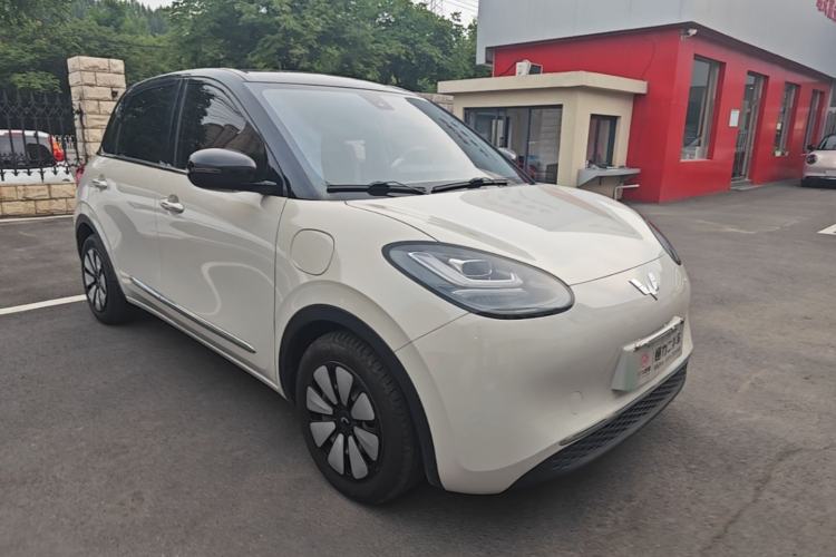 Used Wuling Bingo 2023 203km Comfort Edition Front Right 45 Deg