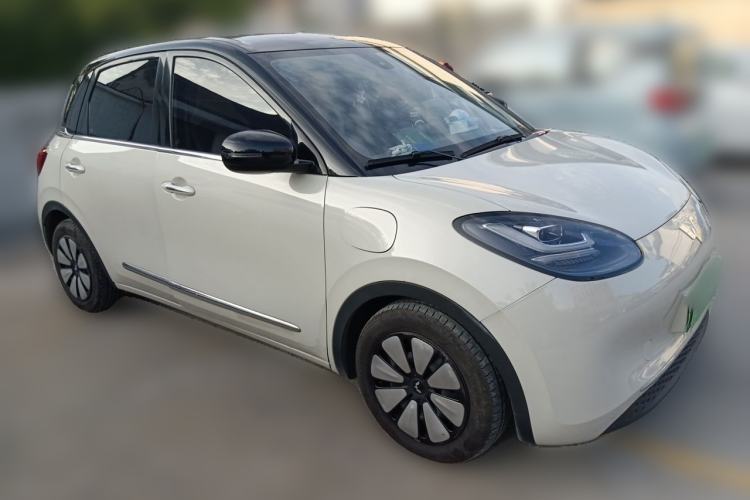 Used Wuling Bingo 2023 333 km Lingxi Connected Version Front Right 45 Deg
