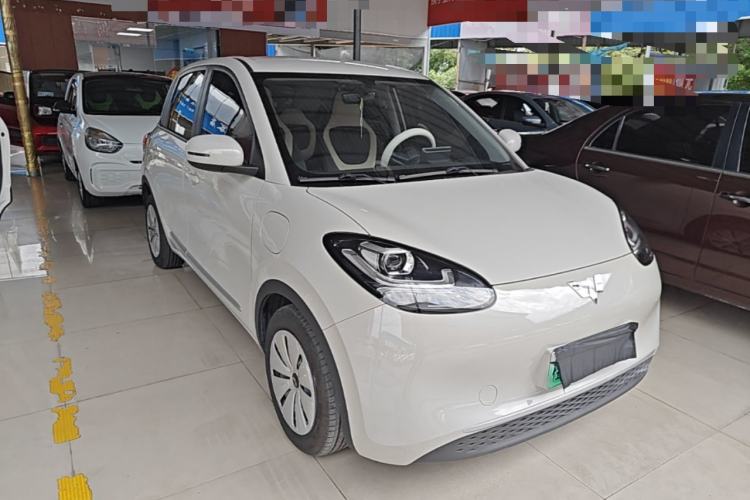 Used Wuling Bingo 2023 203km Light Edition Front Right 45 Deg
