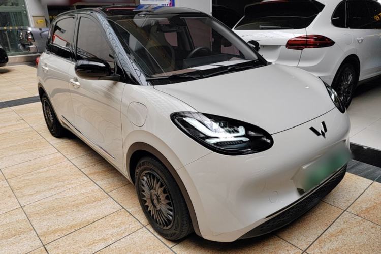Used Wuling Bingo 2023 333 km Lingxi Connected Version Front Right 45 Deg