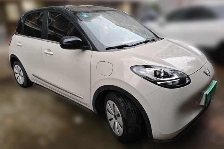 Used Wuling Bingo 2023 203km Light Edition Front Right 45 Deg