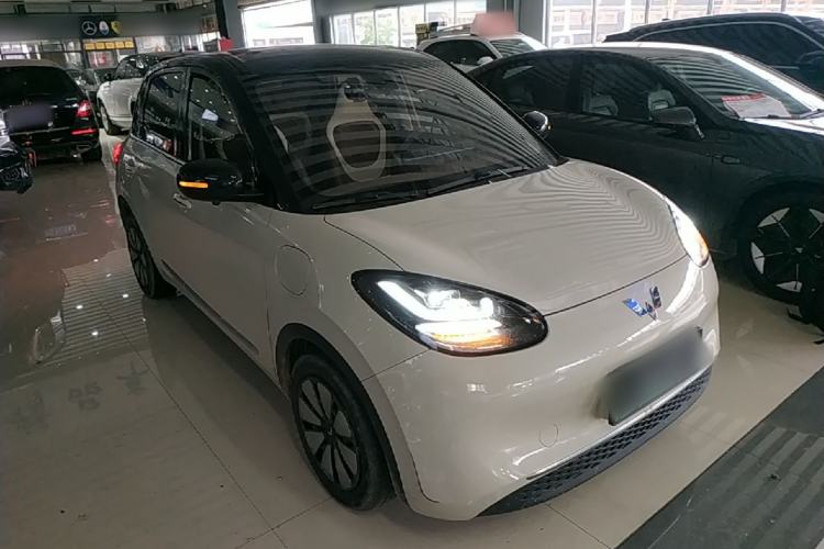 Used Wuling Bingo 2023 333 km Enjoyment Version Front Right 45 Deg