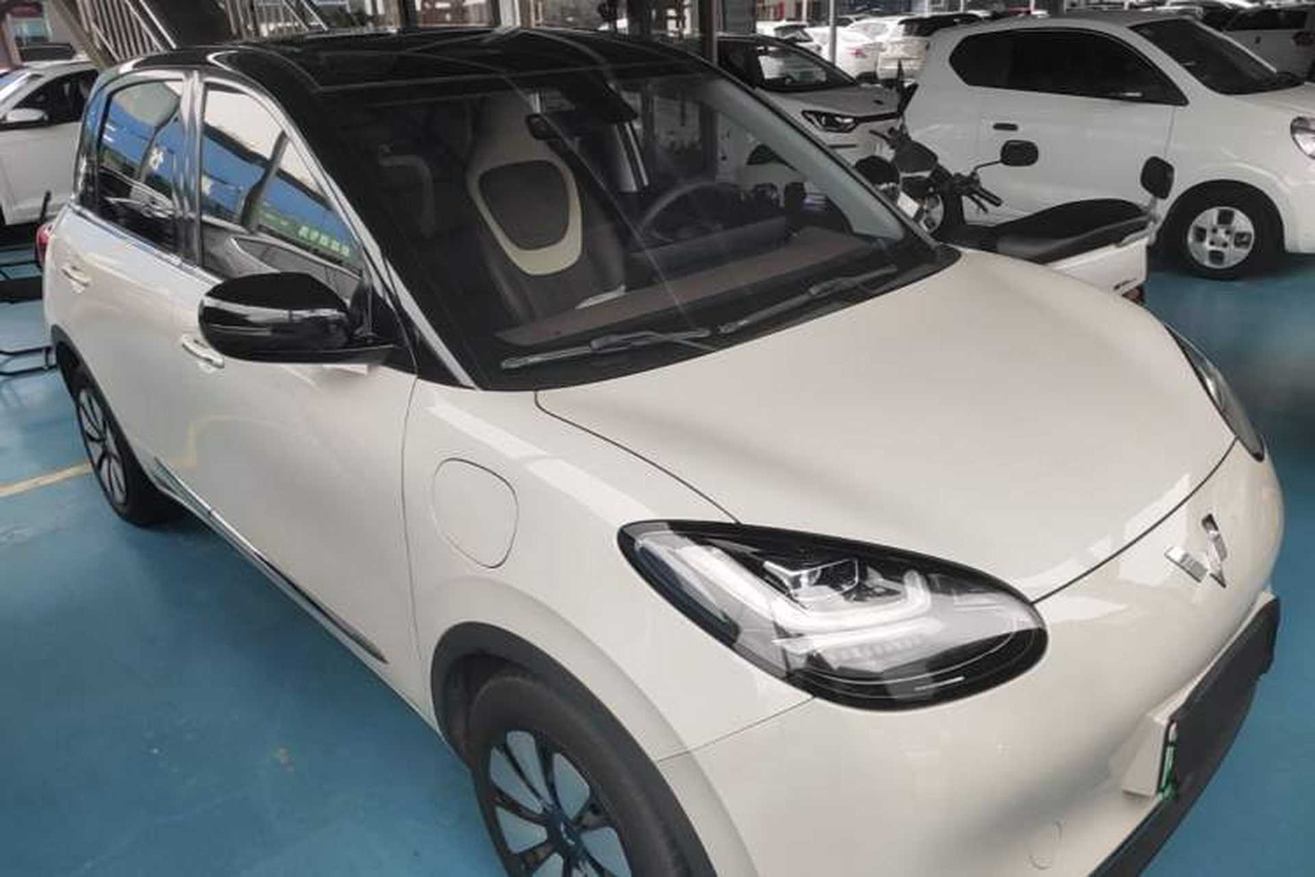 Used Wuling Bingo 2023 333 km Lingxi Connected Version Front Right 45 Deg