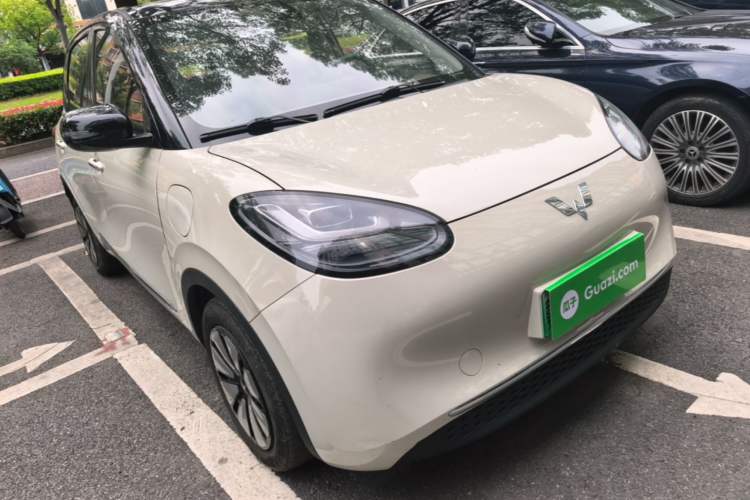 Used Wuling Bingo 2023 410 km Lingxi Deluxe Edition Front Right 45 Deg