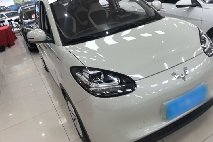 Used Wuling Bingo 2023 203km Light Edition Front Right 45 Deg