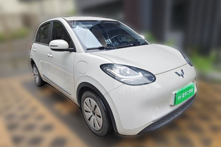 Used Wuling Bingo 2023 203km Light Edition Front Right 45 Deg