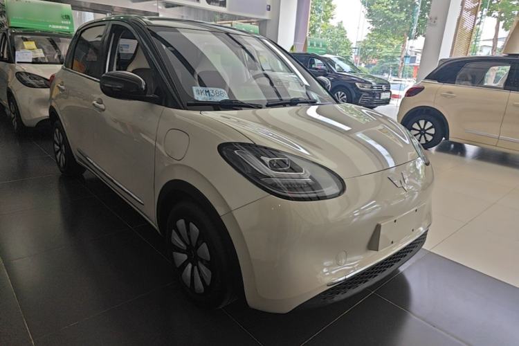 Used Wuling Bingo 2023 203km Comfort Edition Front Right 45 Deg