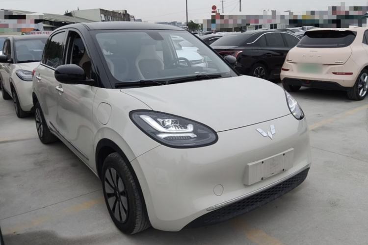 Used Wuling Bingo 2023 410 km Lingxi Deluxe Edition Front Right 45 Deg