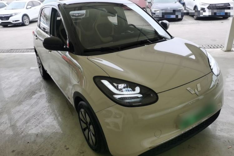 Used Wuling Bingo 2023 410 km Lingxi Deluxe Edition Front Right 45 Deg