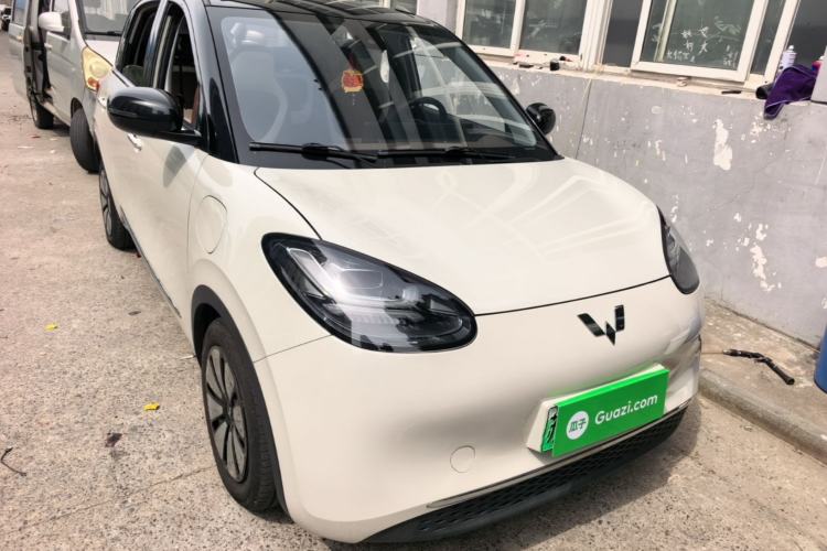Used Wuling Bingo 2023 333 km Enjoyment Version Front Right 45 Deg