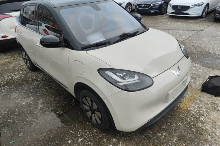 Used Wuling Bingo 2023 410 km Lingxi Deluxe Edition Front Right 45 Deg