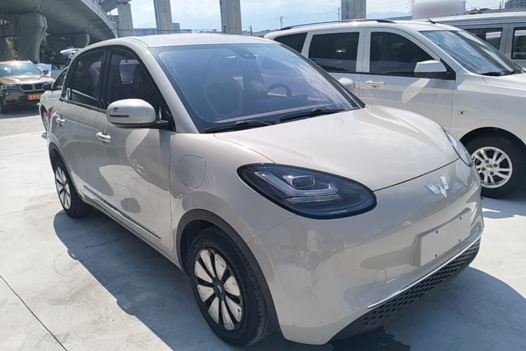 Used Wuling Bingo 2023 203km Comfort Edition Front Right 45 Deg