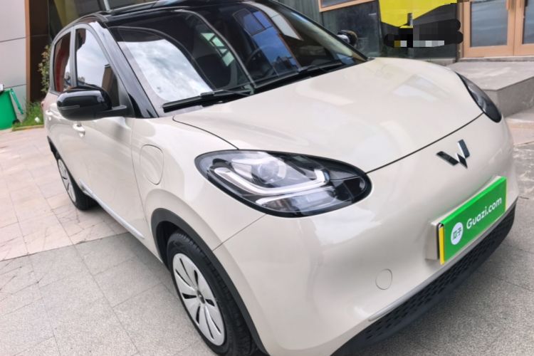 Used Wuling Bingo 2023 203km Light Edition Front Right 45 Deg
