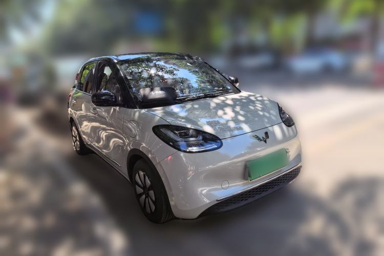 Used Wuling Bingo 2023 203km Comfort Edition Front Right 45 Deg