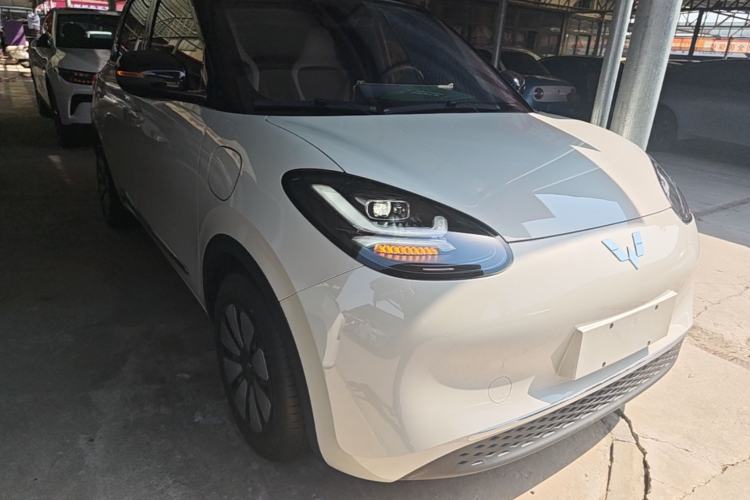 Used Wuling Bingo 2023 410 km Lingxi Deluxe Edition Front Right 45 Deg