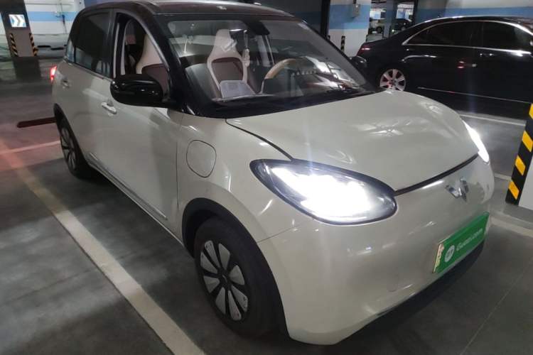 Used Wuling Bingo 2023 203km Comfort Edition Front Right 45 Deg