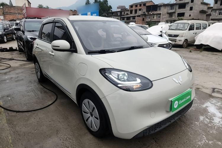 Used Wuling Bingo 2023 203km Comfort Edition Front Right 45 Deg