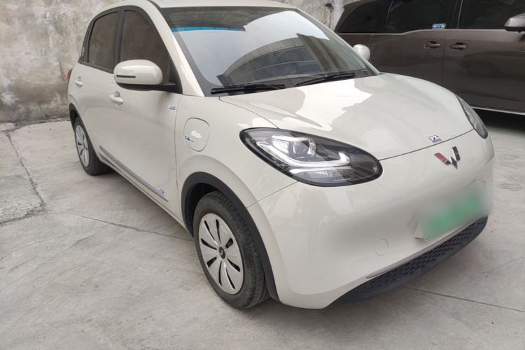 Used Wuling Bingo 2023 203km Light Edition Front Right 45 Deg