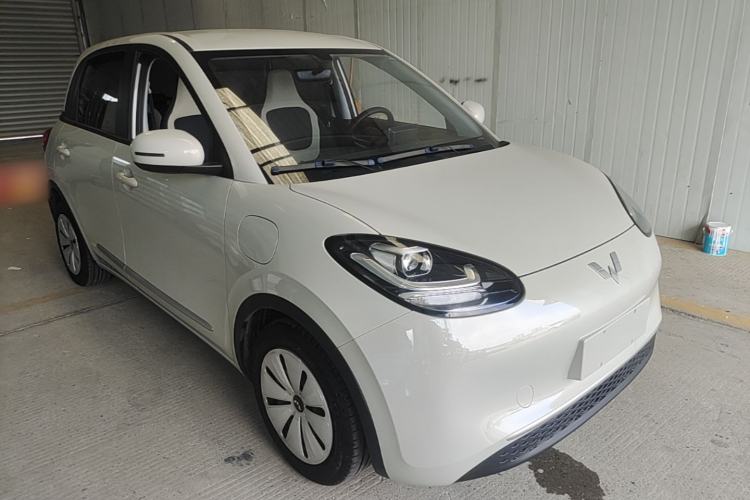 Used Wuling Bingo 2023 203km Light Edition Front Right 45 Deg