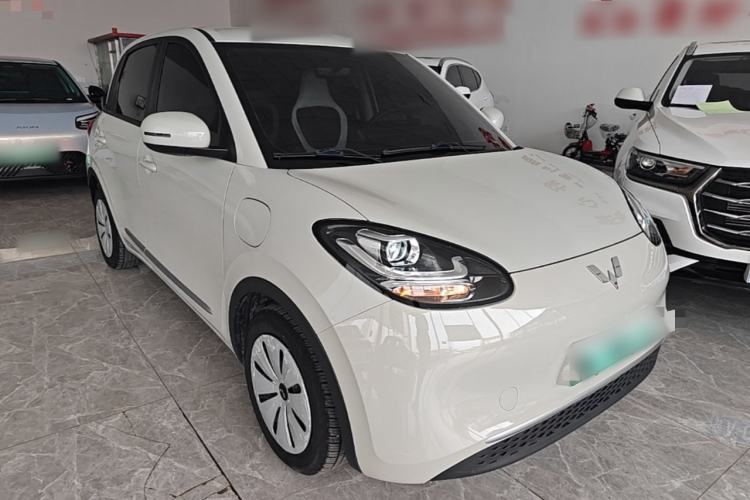 Used Wuling Bingo 2023 203km Light Edition Front Right 45 Deg