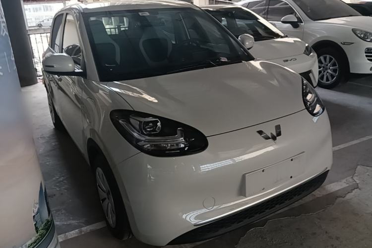 Used Wuling Bingo 2023 203km Light Edition Front Right 45 Deg
