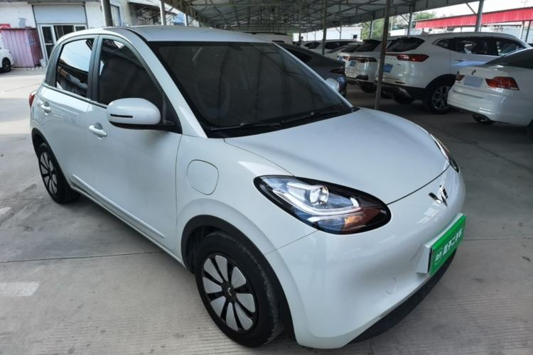 Used Wuling Bingo 2023 203km Light Edition Front Right 45 Deg
