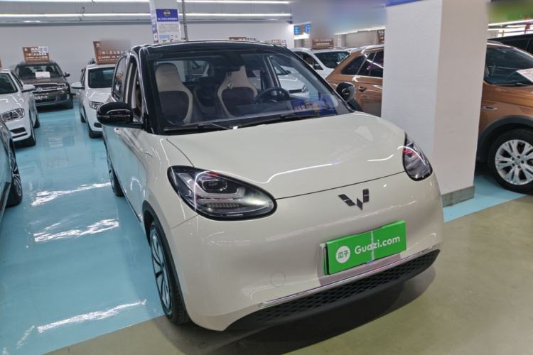 Used Wuling Bingo 2023 333 km Lingxi Connected Version Front Right 45 Deg
