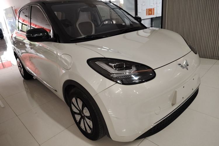 Used Wuling Bingo 2023 333 km Lingxi Connected Version Front Right 45 Deg