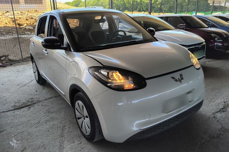 Used Wuling Bingo 2023 203km Light Edition Front Right 45 Deg