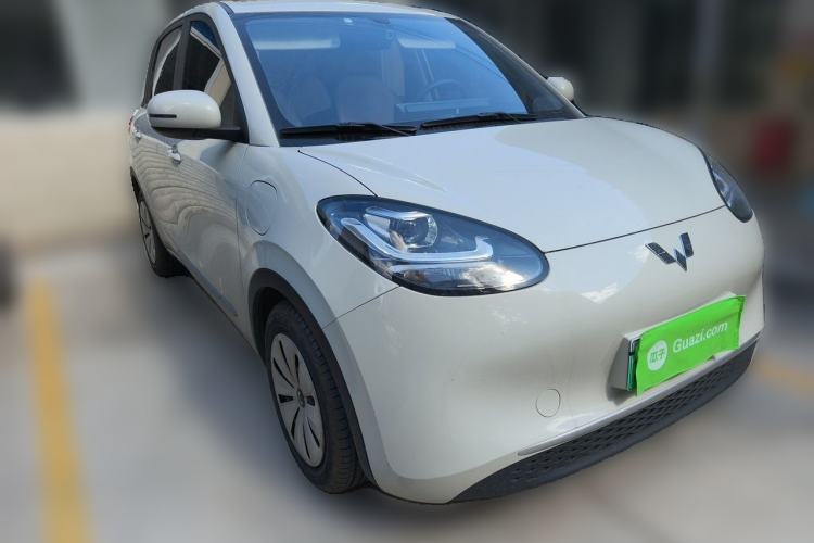 Used Wuling Bingo 2023 203km Light Edition Front Right 45 Deg