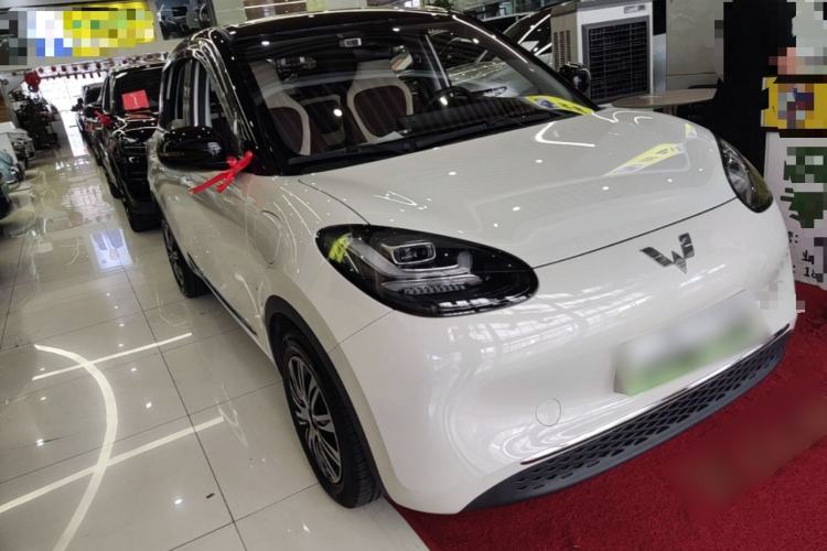 Used Wuling Bingo 2023 410 km Lingxi Deluxe Edition Front Right 45 Deg