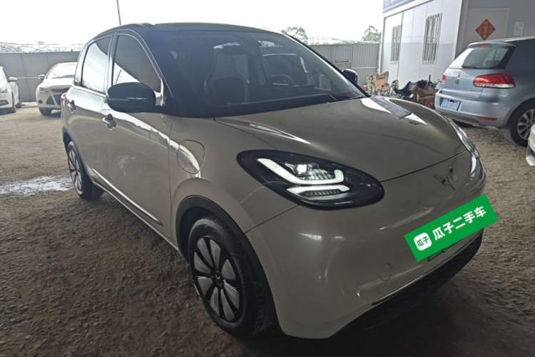 Used Wuling Bingo 2023 410 km Lingxi Deluxe Edition Front Right 45 Deg