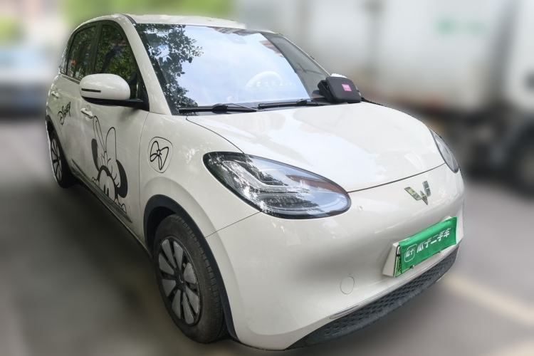 Used Wuling Bingo 2023 203km Comfort Edition Front Right 45 Deg