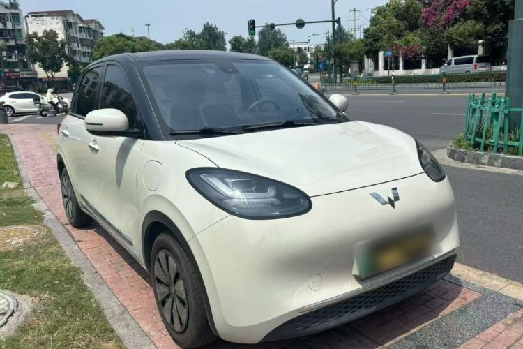 Used Wuling Bingo 2023 333 km Enjoyment Version Front Right 45 Deg