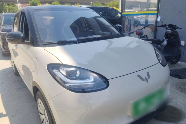 Used Wuling Bingo 2023 203km Light Edition Front Right 45 Deg