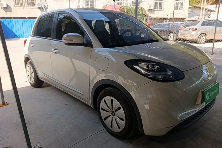 Used Wuling Bingo 2023 203km Light Edition Front Right 45 Deg