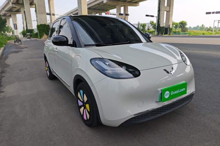 Used Wuling Bingo 2023 203km Comfort Edition Front Right 45 Deg