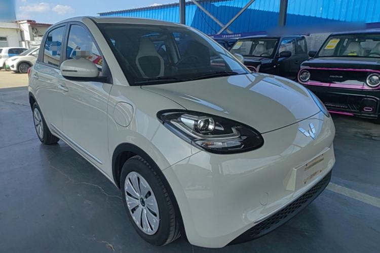 Used Wuling Bingo 2023 333 km Fast-Share Version Front Right 45 Deg