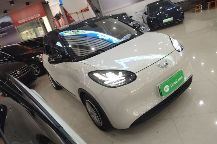 Used Wuling Bingo 2023 333km Enjoy+ Version Front Right 45 Deg
