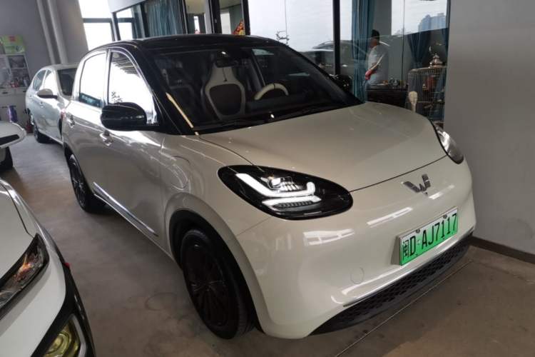 Used Wuling Bingo 2023 333 km Lingxi Connected Version Front Right 45 Deg