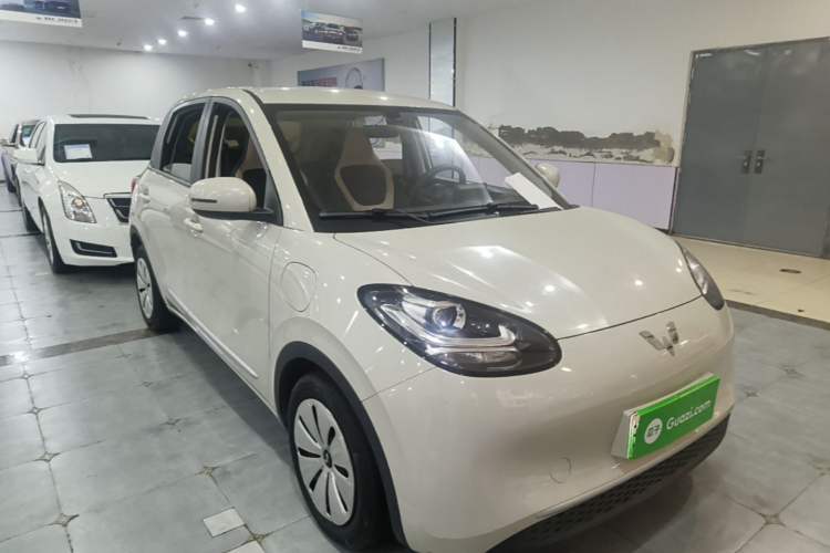 Used Wuling Bingo 2023 203km Light Edition Front Right 45 Deg