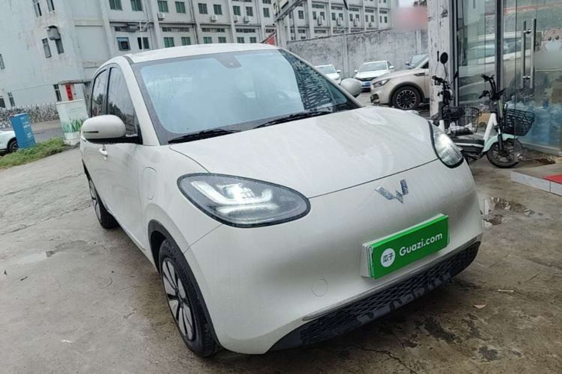 Used Wuling Bingo 2023 203km Comfort Edition Front Right 45 Deg