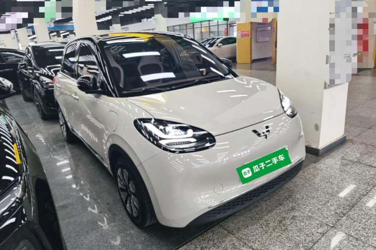 Used Wuling Bingo 2023 410 km Lingxi Deluxe Edition Front Right 45 Deg