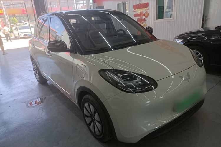 Used Wuling Bingo 2023 203km Comfort Edition Front Right 45 Deg