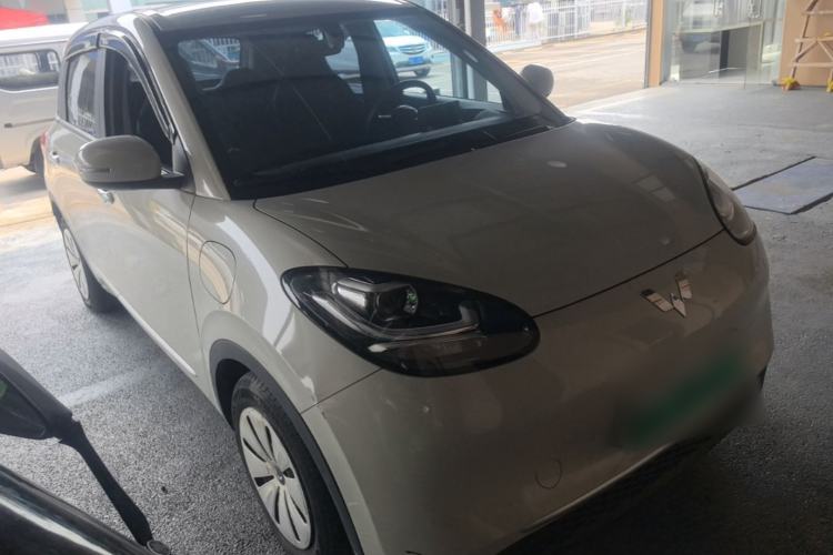 Used Wuling Bingo 2023 203km Comfort Edition Front Right 45 Deg