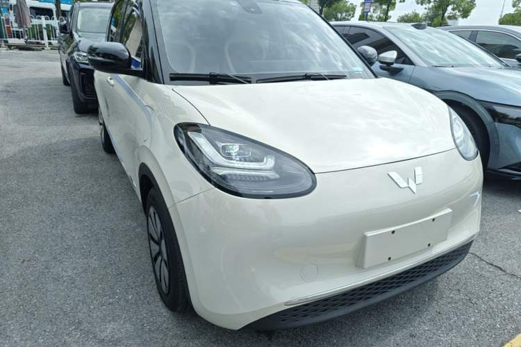 Used Wuling Bingo 2023 333 km Lingxi Connected+ Version Front Right 45 Deg