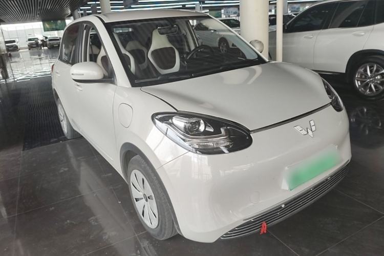 Used Wuling Bingo 2023 203km Light Edition Front Right 45 Deg