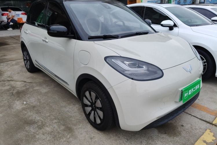 Used Wuling Bingo 2023 333 km Lingxi Connected Version Front Right 45 Deg